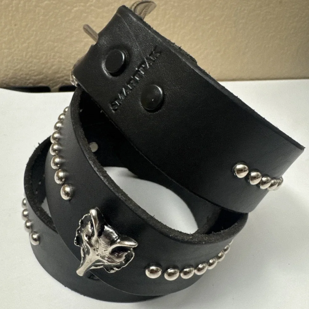 SmartPak Studded Leather Belt. Fox. Rocker, Style. 1.5